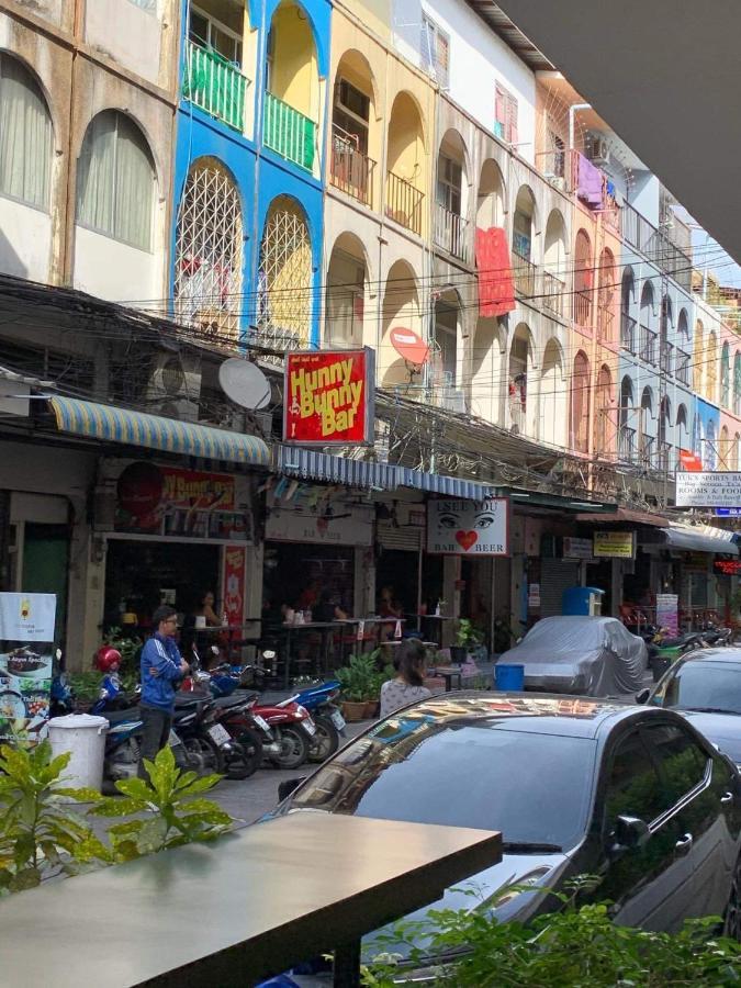 Hotel Big Moose Pattaya Exterior foto