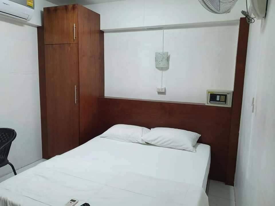 Hotel Big Moose Pattaya Exterior foto