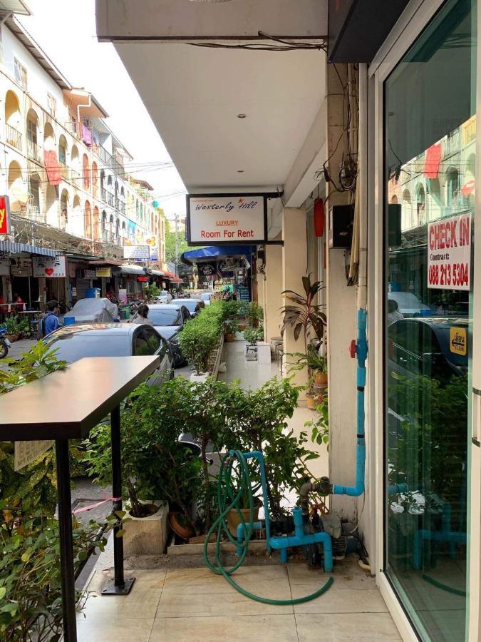 Hotel Big Moose Pattaya Exterior foto