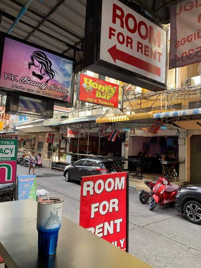 Hotel Big Moose Pattaya Exterior foto